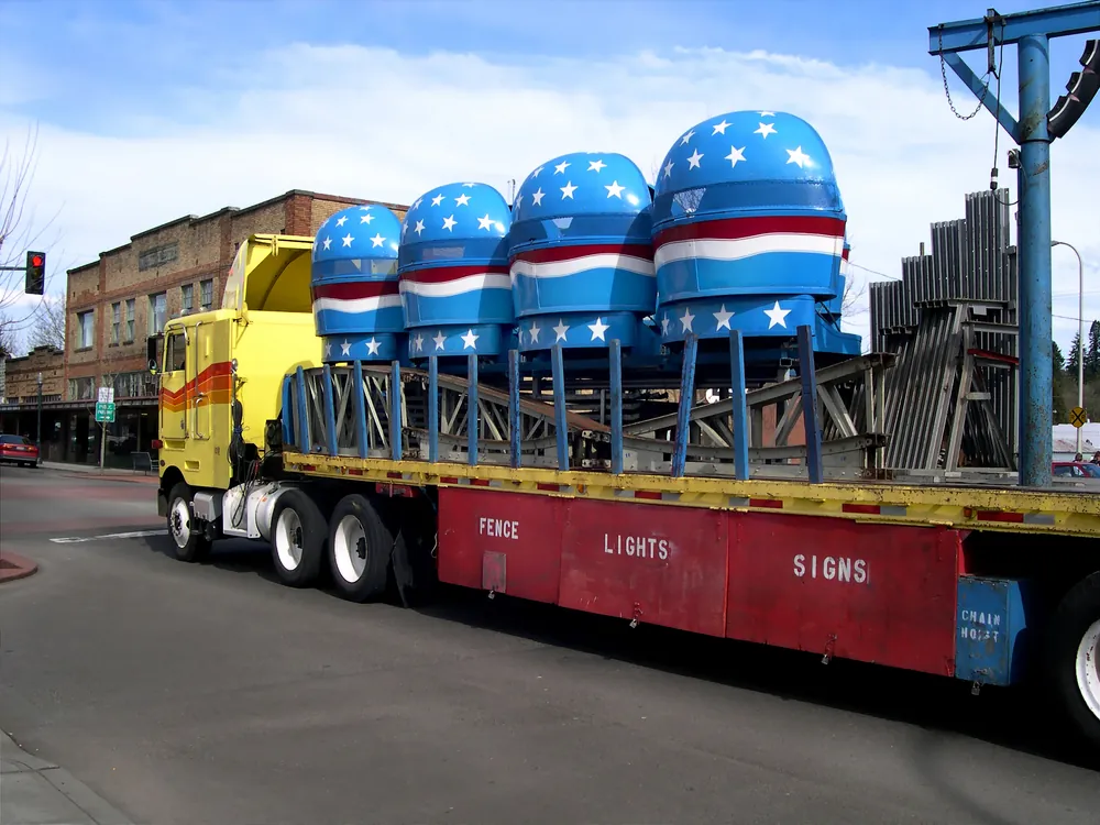 how carnival rides are freight shipped truck carrying carnival ride