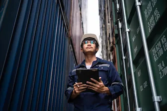 freight workers with containers