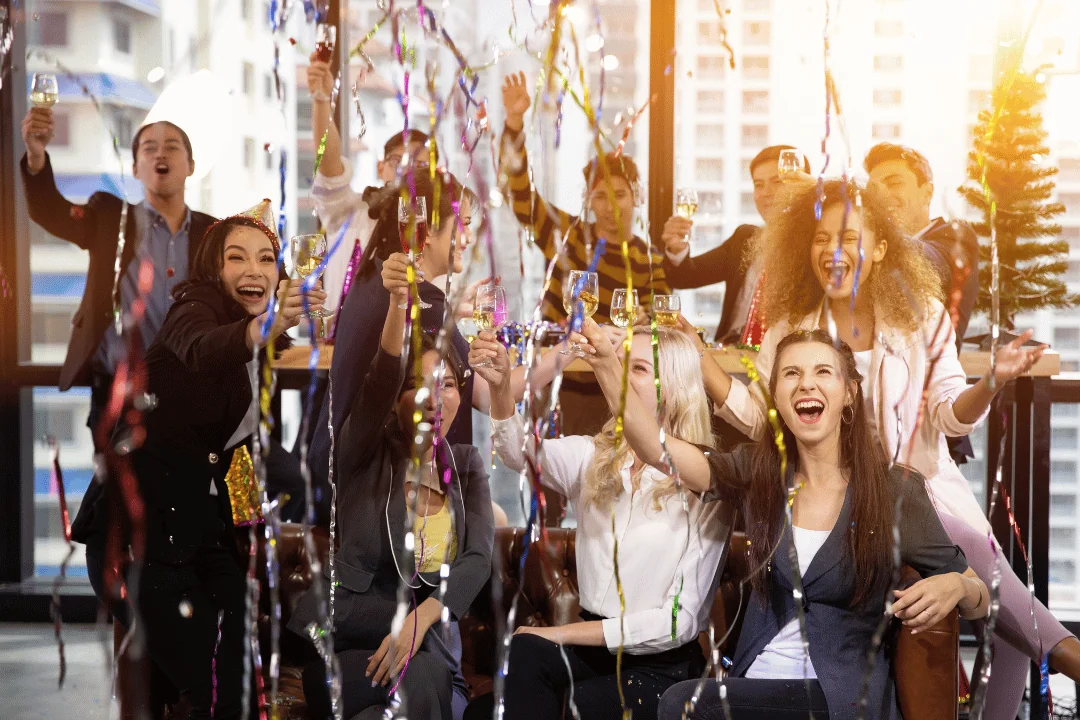 coworkers-toasting-with-champagne-during-new-years