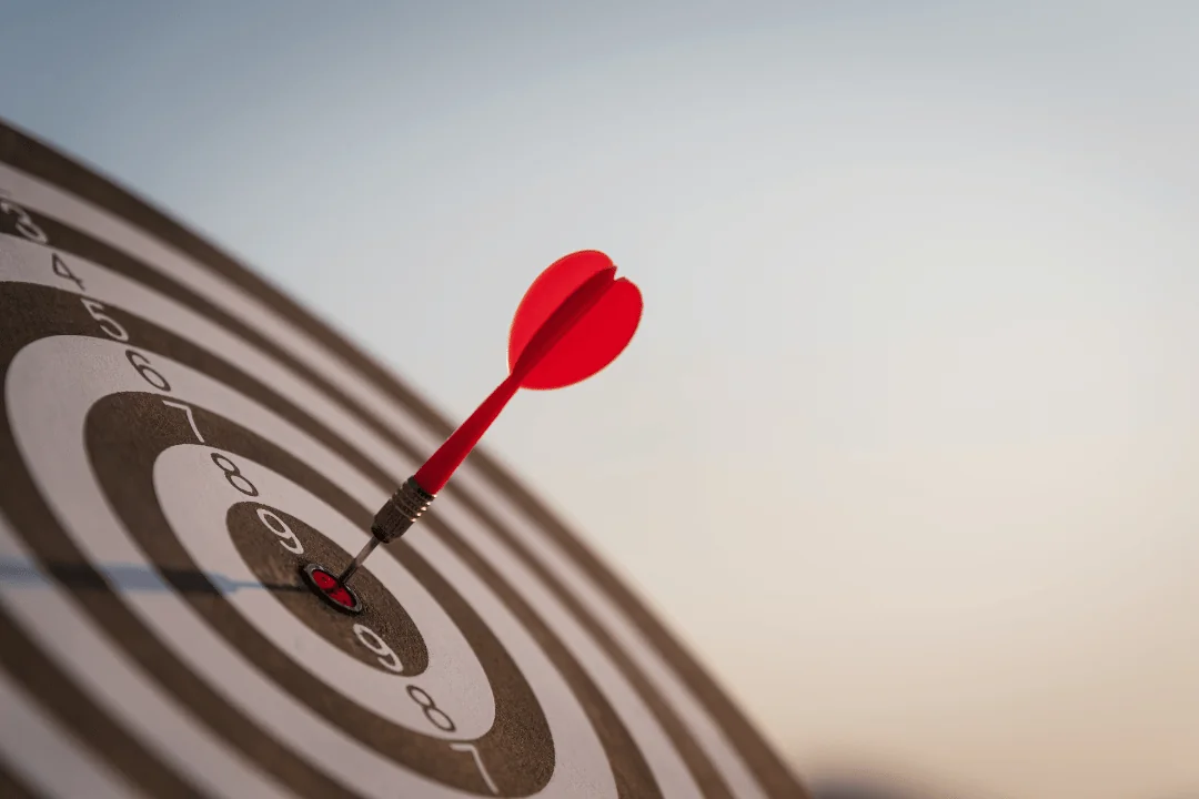 red-dart-on-the-bullseye-of-a-target