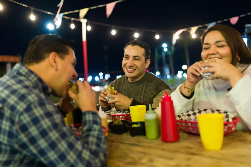 Trucker Tips For Healthier Living group of friends eating