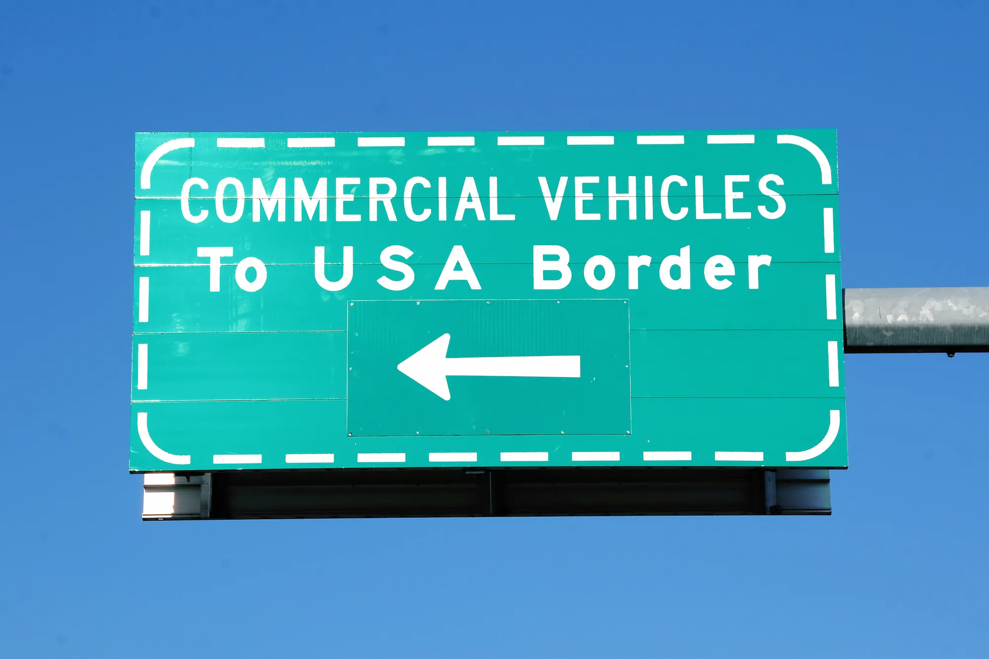 Commercial Vehicles To USA Border Sign